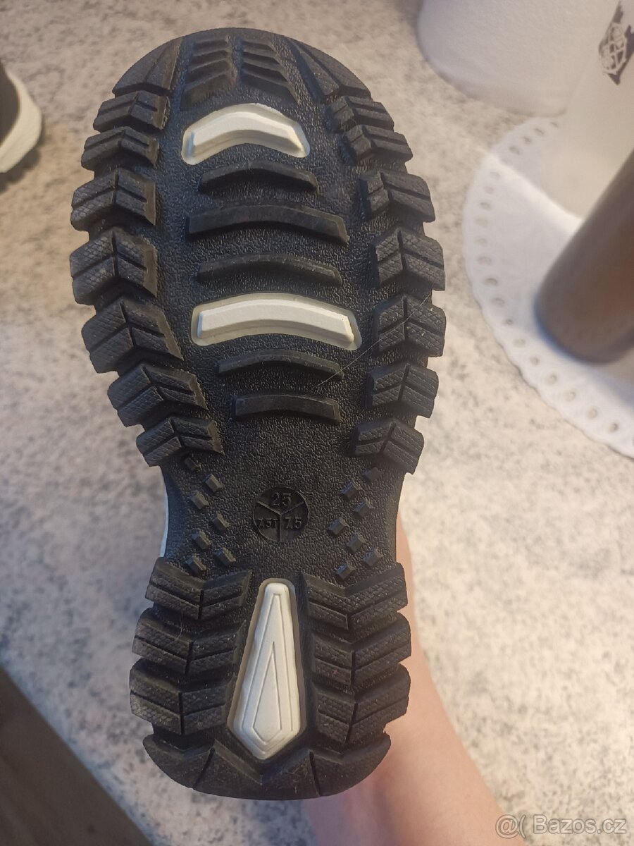 Dětské zimní boty vel.25. Nové - 3