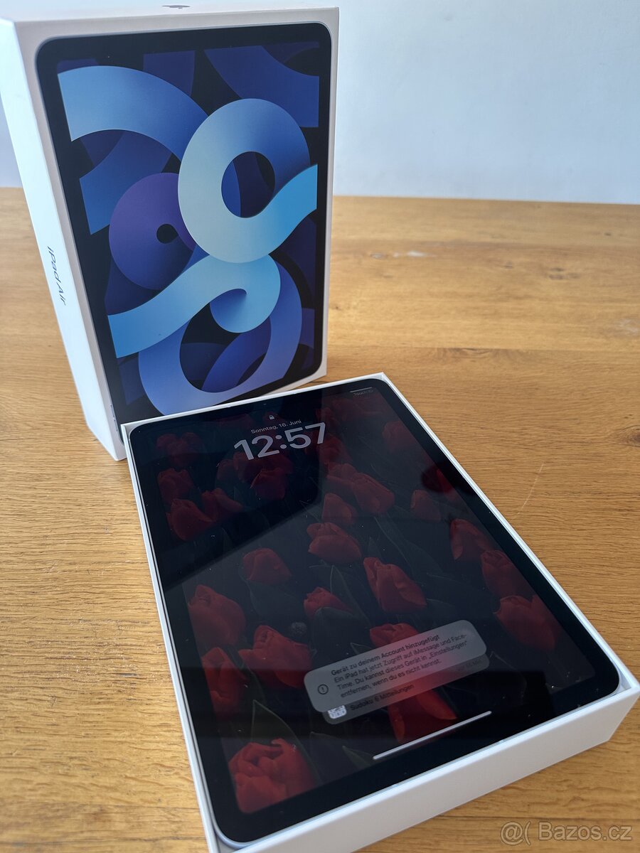 iPad Air 4th Gen, 64Gb, Wifi + Cellular, Modry - 3