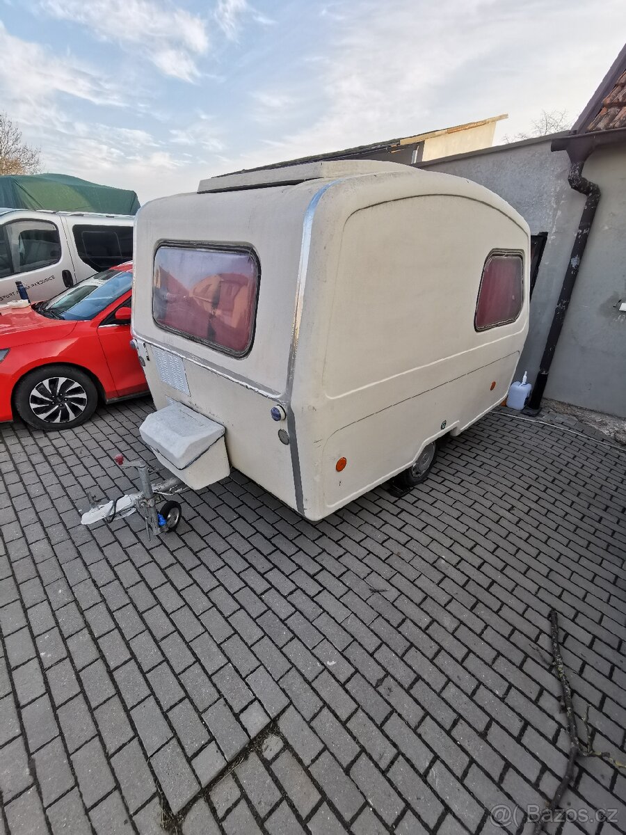 Polsky karavan N126, Polak N126, Lednice, Naftové topeni - 3