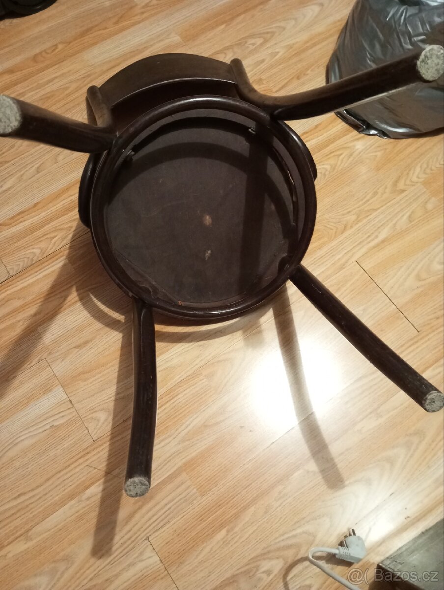 Staré židle - 3