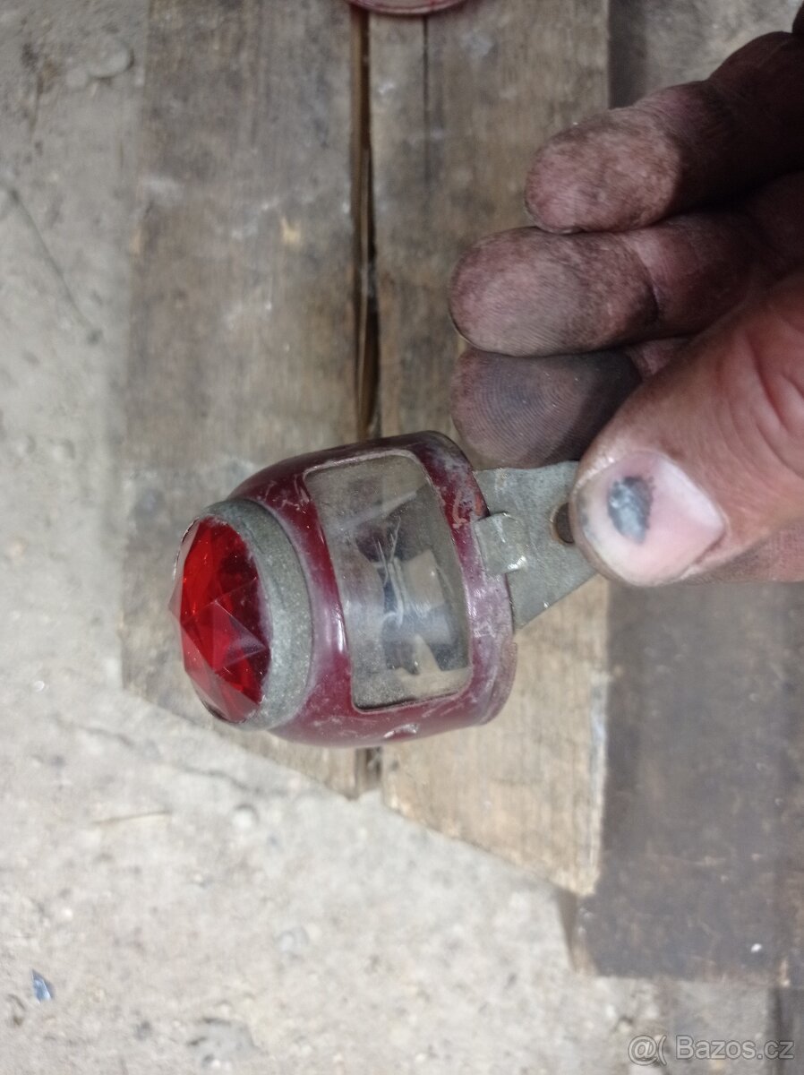 Jawa 550 555 zadní světlo - 3