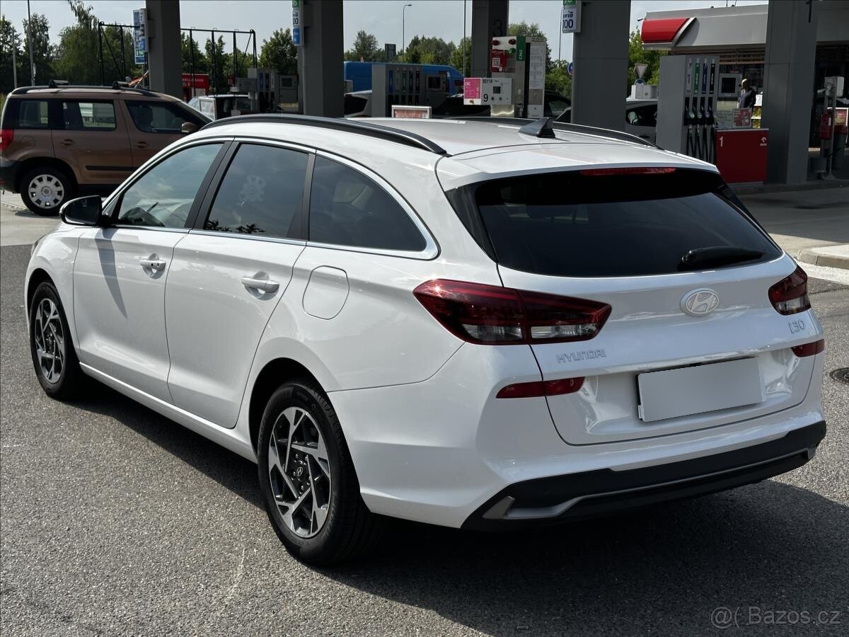 Hyundai i30 1,5 Style,DCT, záruka 12/2029 (2024) - 3