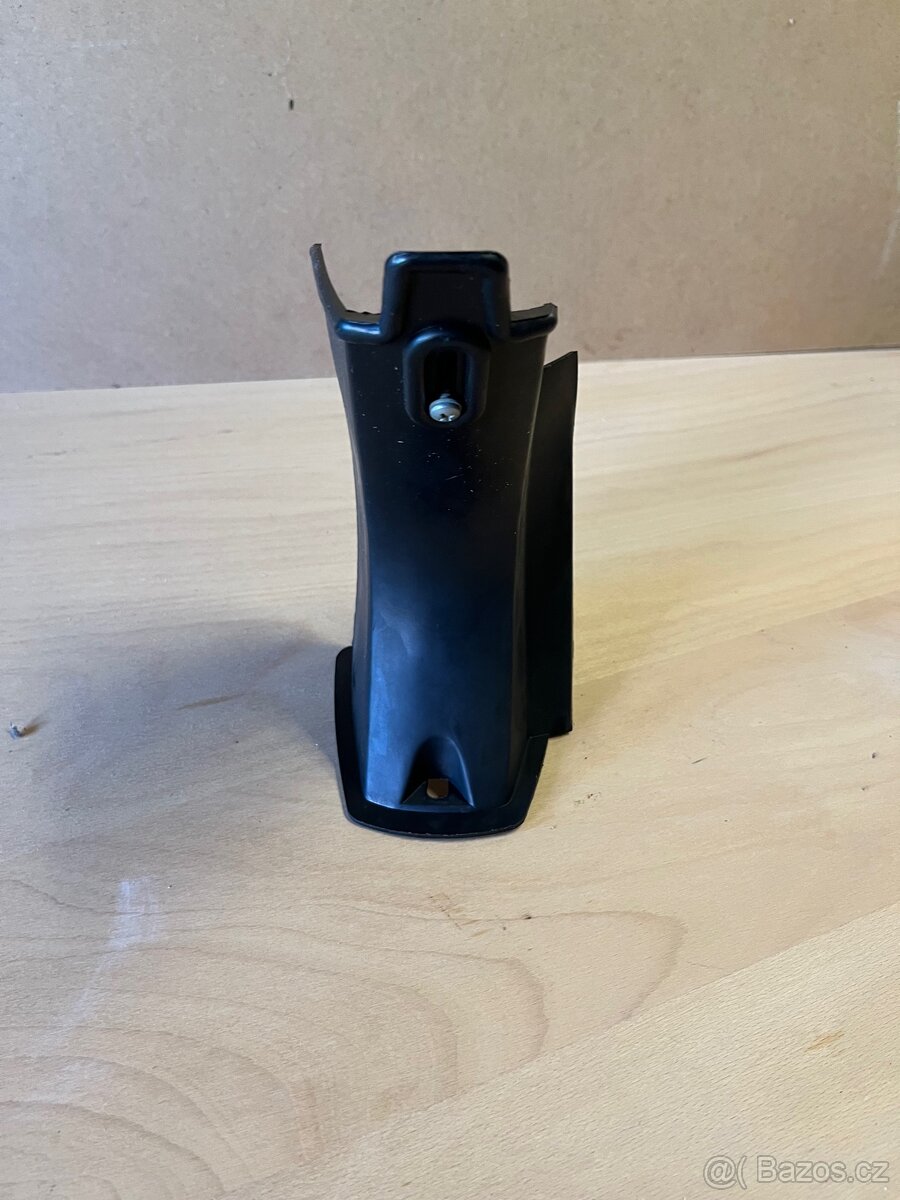 Prodám nový kryt středového tunelu Škoda 105,120,130,Rapid - 3