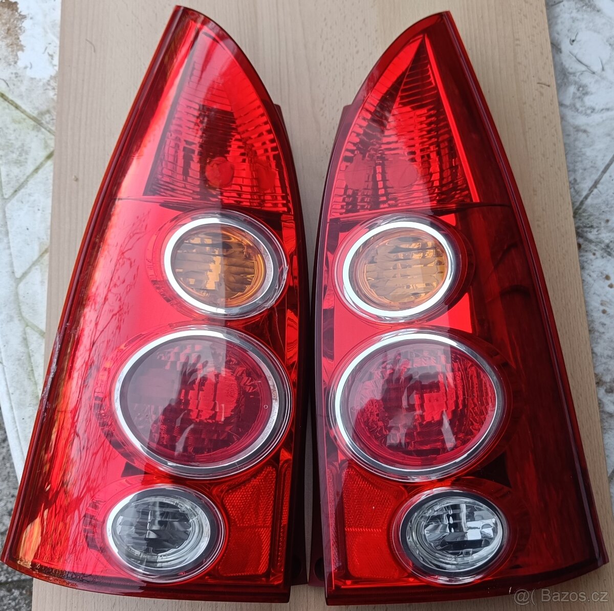 Přední, zadní světla na Mazda Premacy - 3