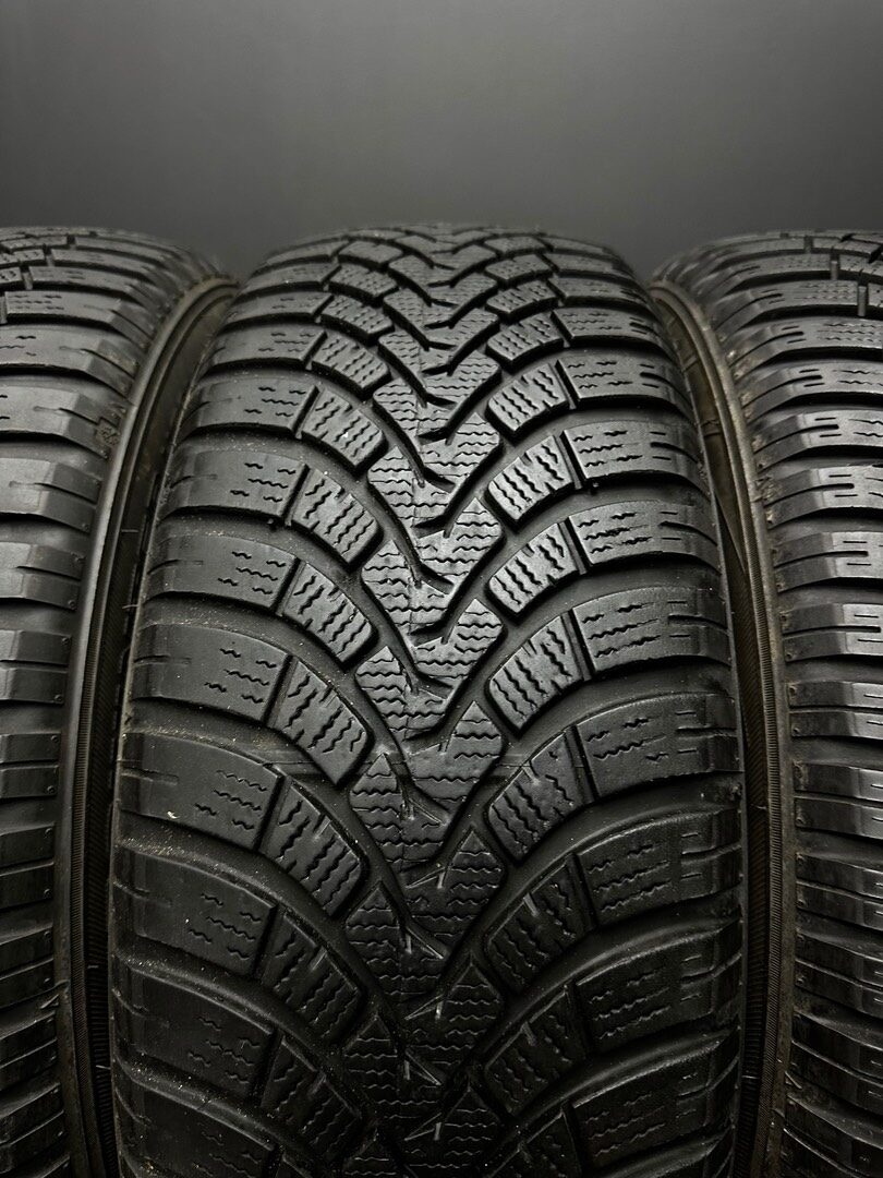 Sada pneu Falken 215/60/17 - 3