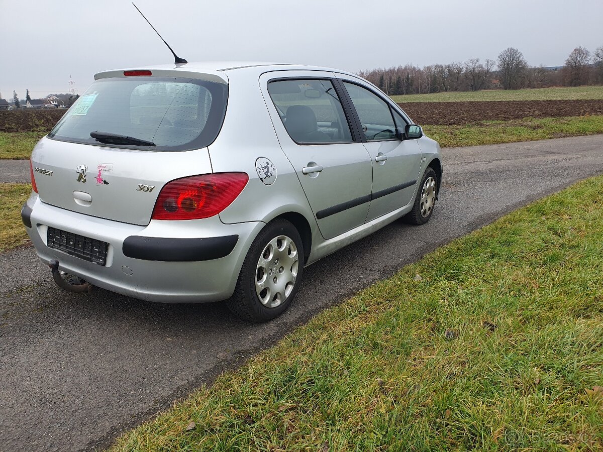 Peugeot 307 1.6i benzín nová stk - 3