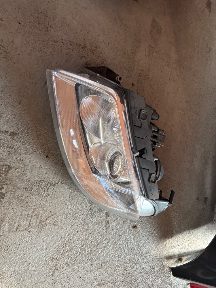 Přední světla VW Passat B5,5 - 3