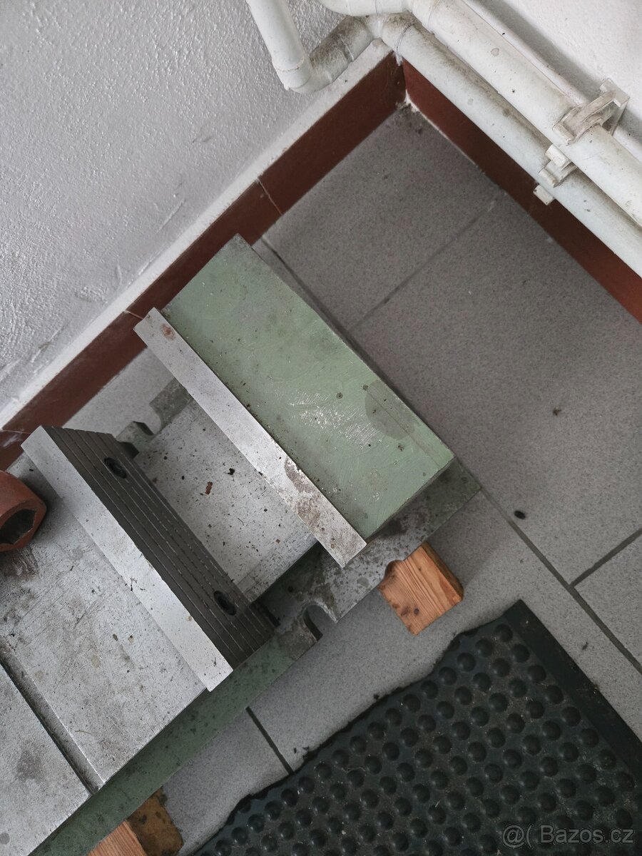 Strojní svěrák velký - 3