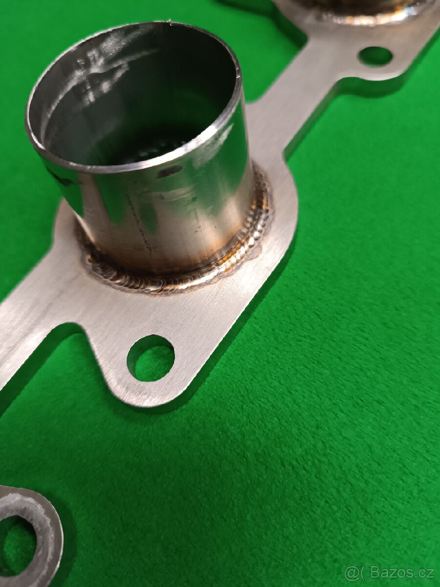 Volvo 240 příruba sání - 3