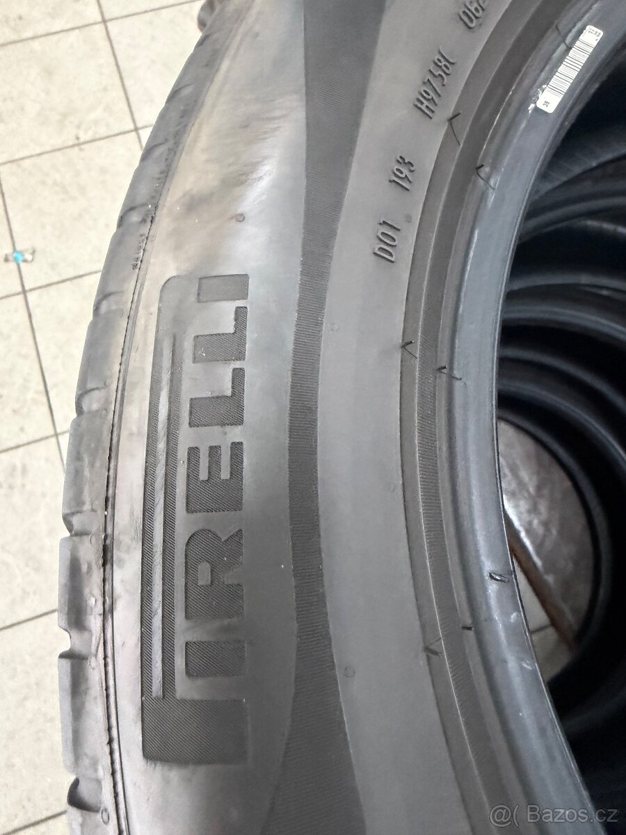Pneumatiky 235/55/R18 - 3