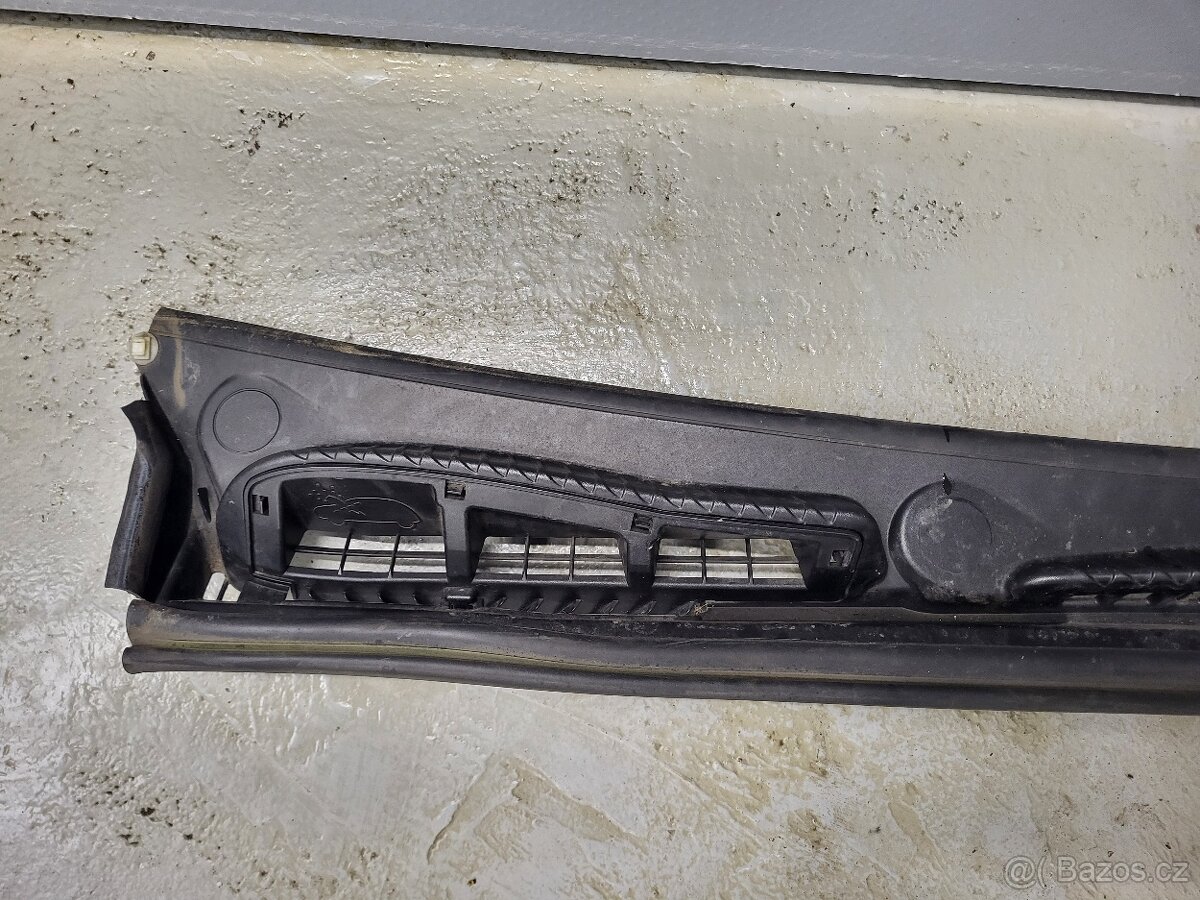 Plast / kryt pod stěrače Citroën C3 Picasso - 3