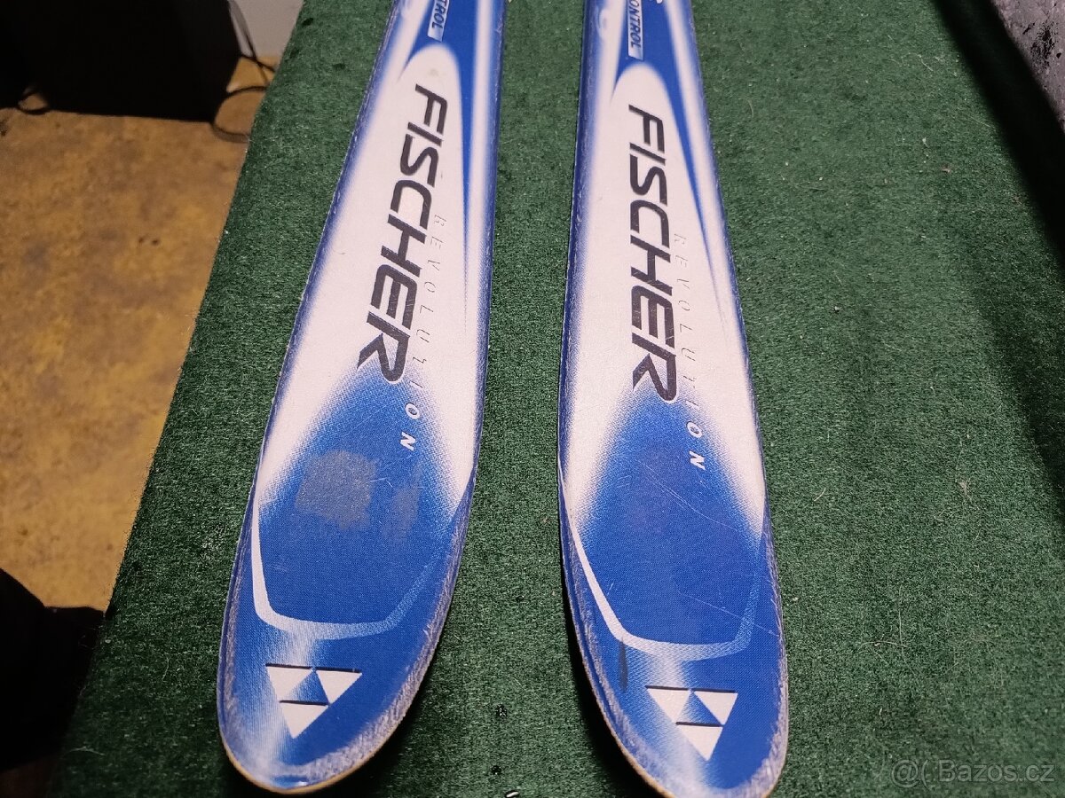 Prodám sjezdové lyže Fischer délka 168 cm - 3