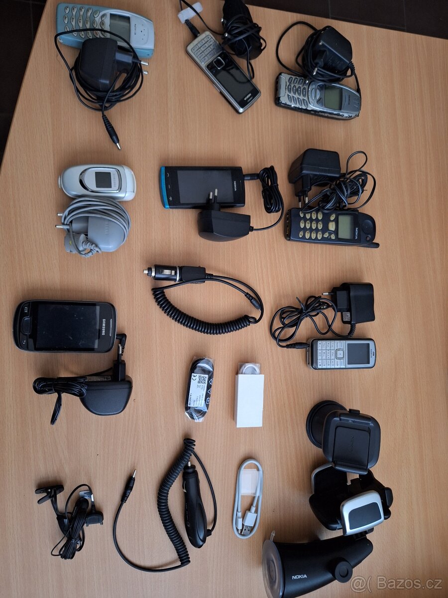 prodám mobily a příslušensti - 3