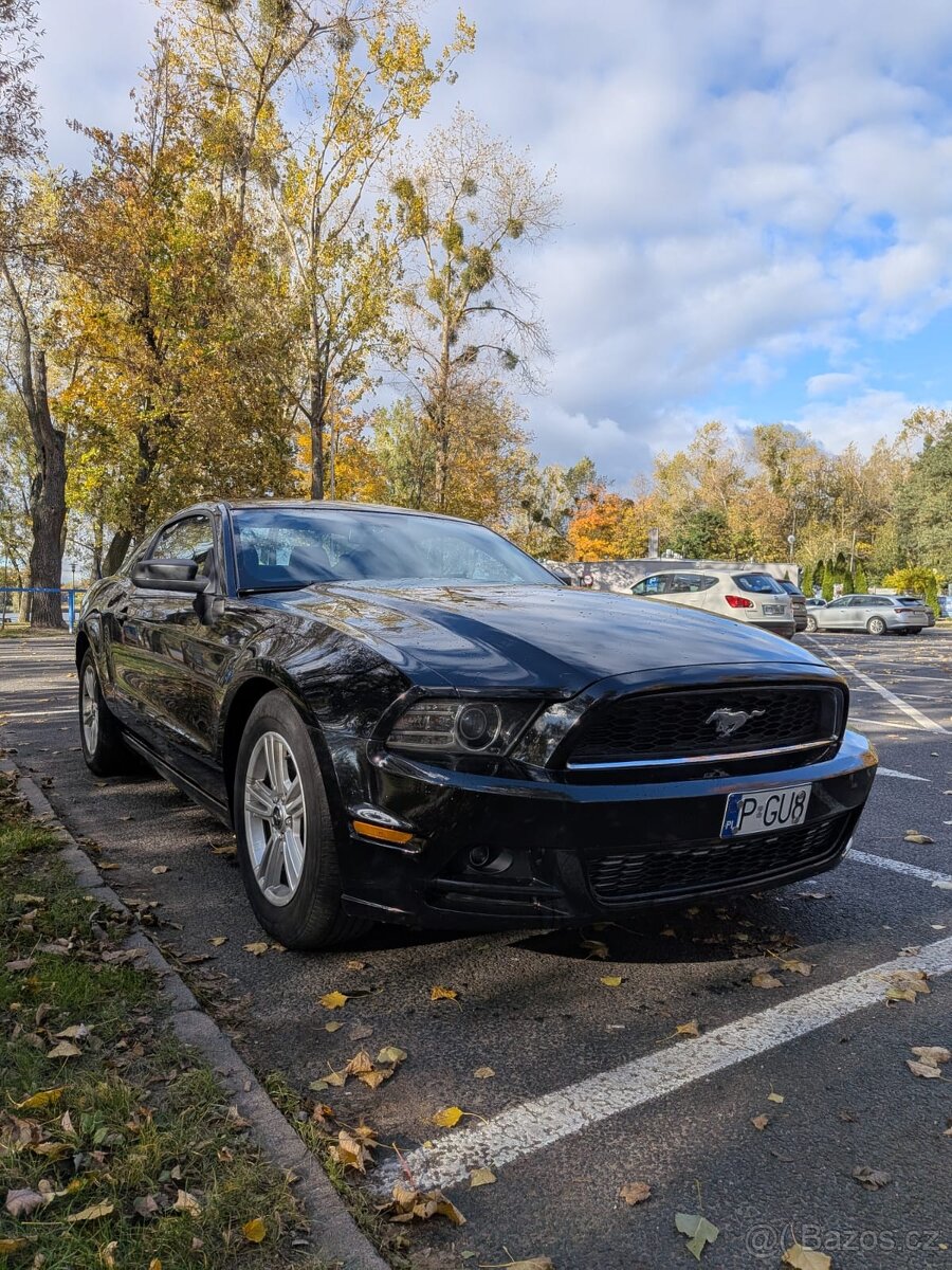 Ford Mustang 3.7 V6 Coupé • 305 KM • Automat • Registrováno - 3