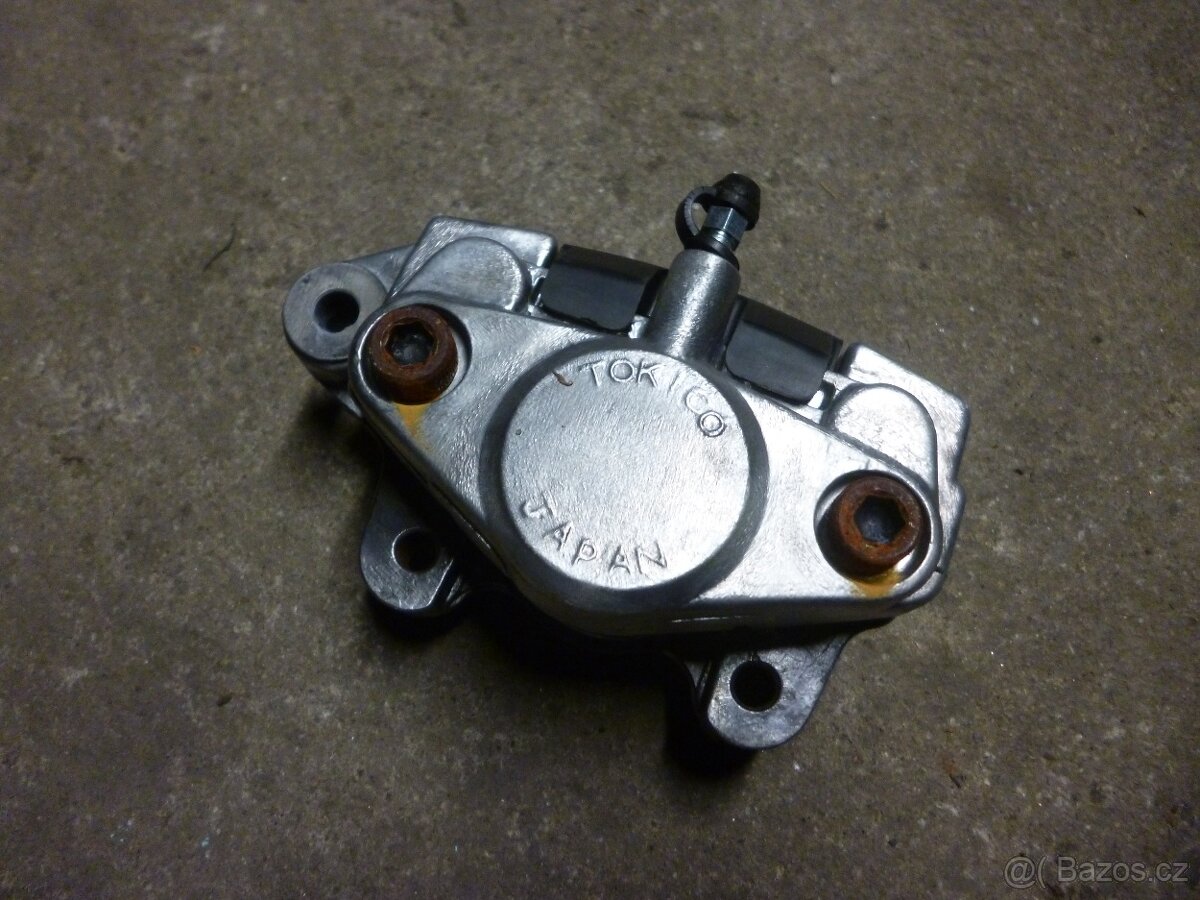 Suzuki GS 1100 G. Zadní brzdový třmen. od 1982 - 3