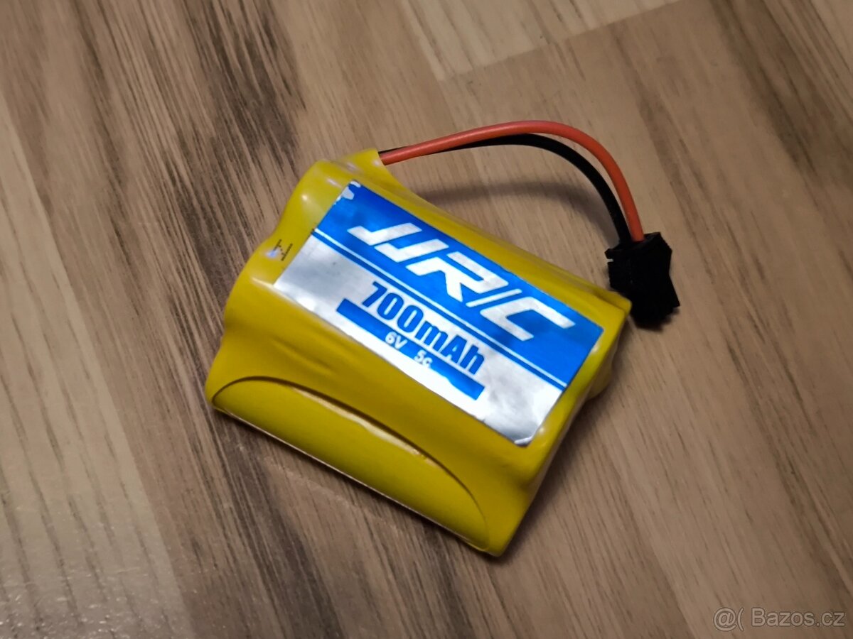 RC model vojenského auta od firmy JRC - 3