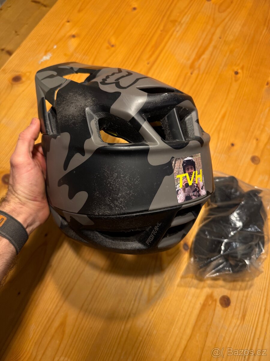Fox proframe helma - 3