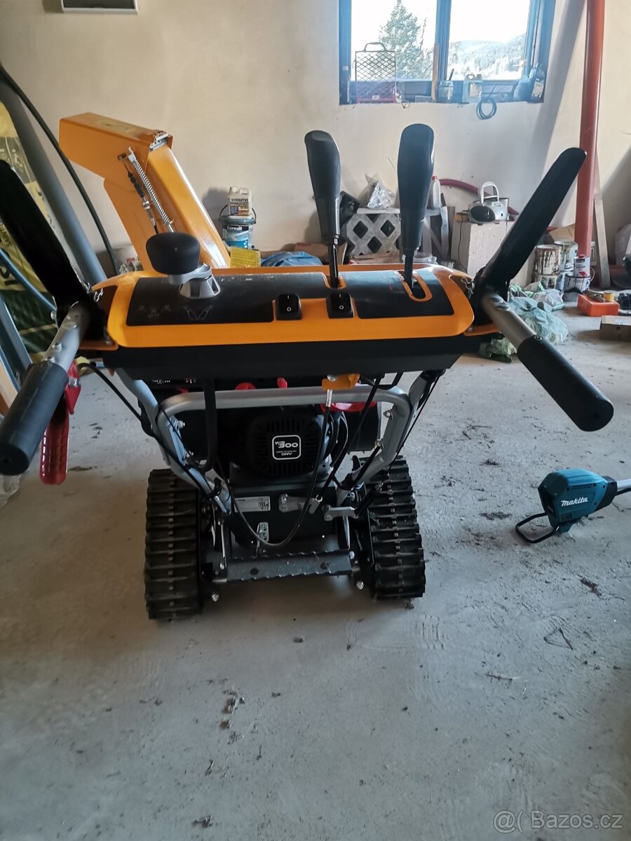 Sněžná pásová fréza - 3