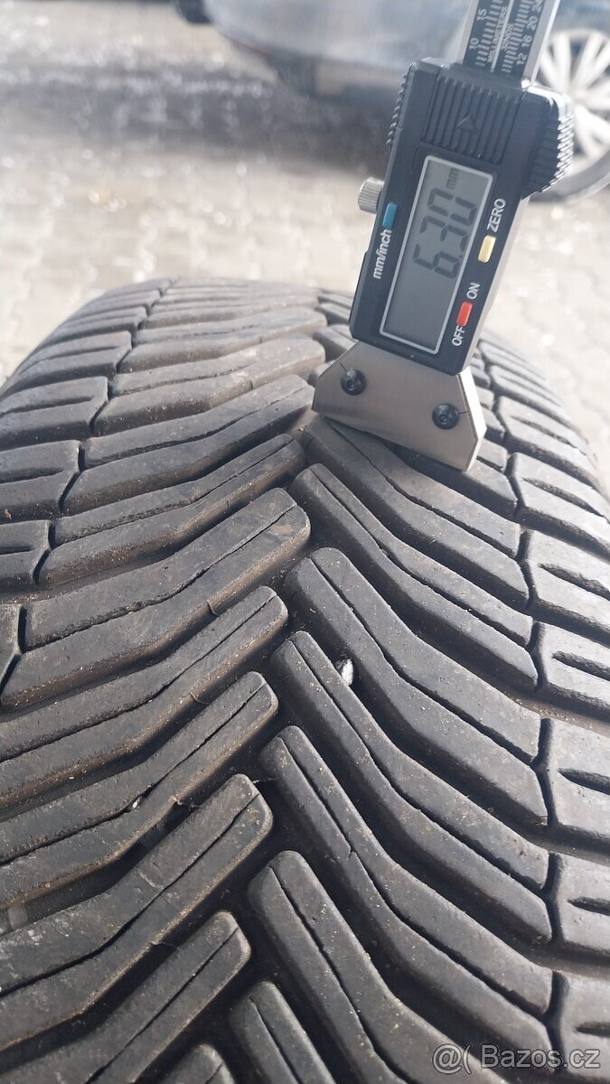 Prodám 2 x celoroční pneu Michelin 215/65/16 - 3