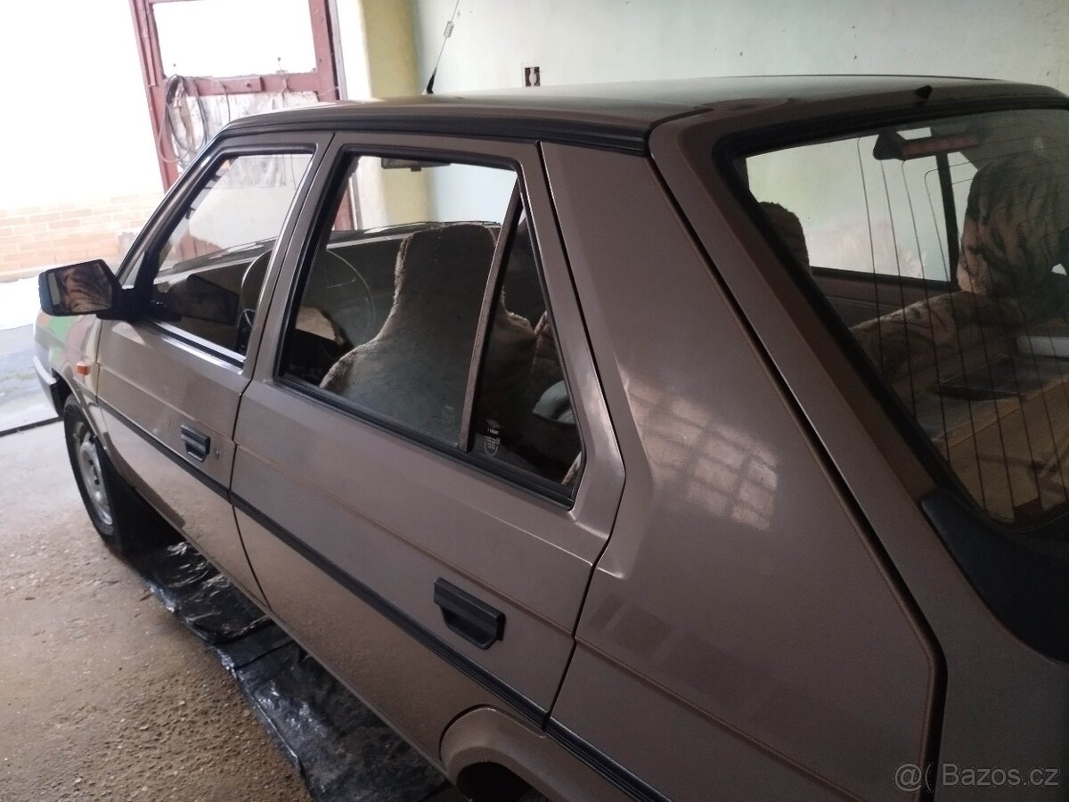 SKODA FAVORIT 1988 - 3