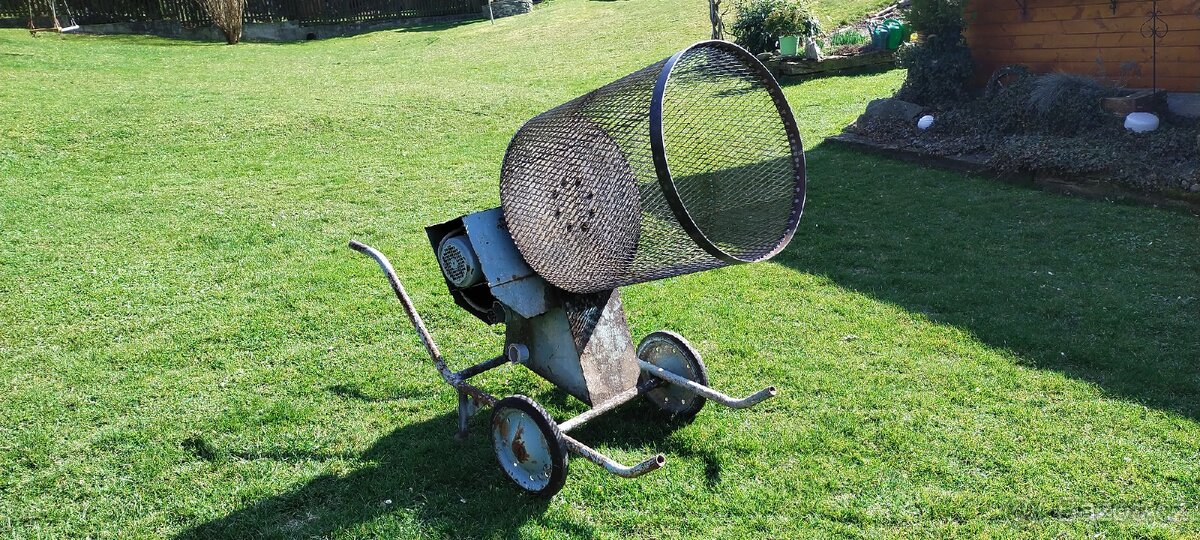 Prosévačka zeminy - 3