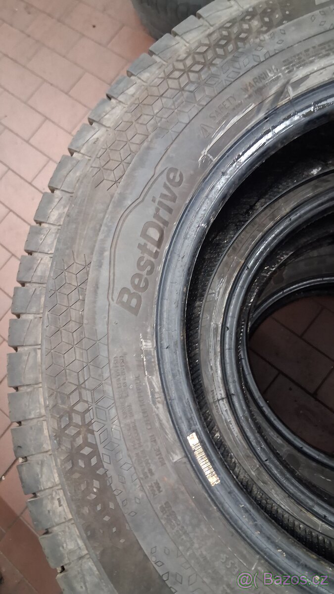 Prodám 4ks BestDrive 215/75 R 16C vanwinter - 3