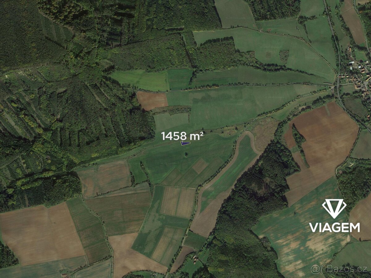 Pole 1 458 m² - 3