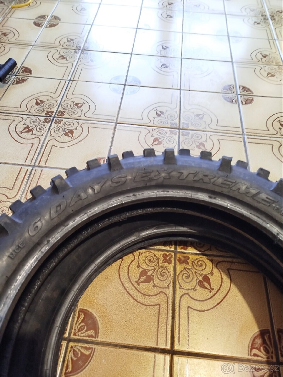Mx/enduro pneu