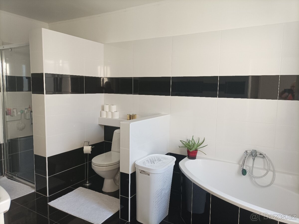 Prodej RD v Rakúsku 14km od hraníc,s projektom a povolením . - 3