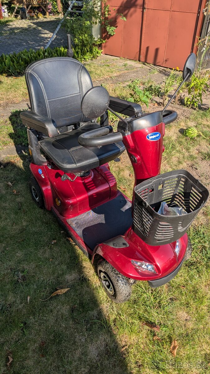 Elektrický skútr LEO - 3