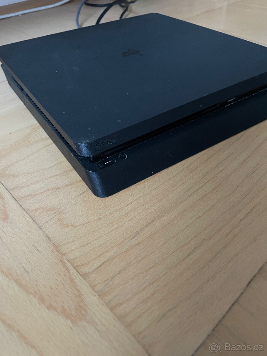 PlayStation 4 + ovladač 🎮 - 3
