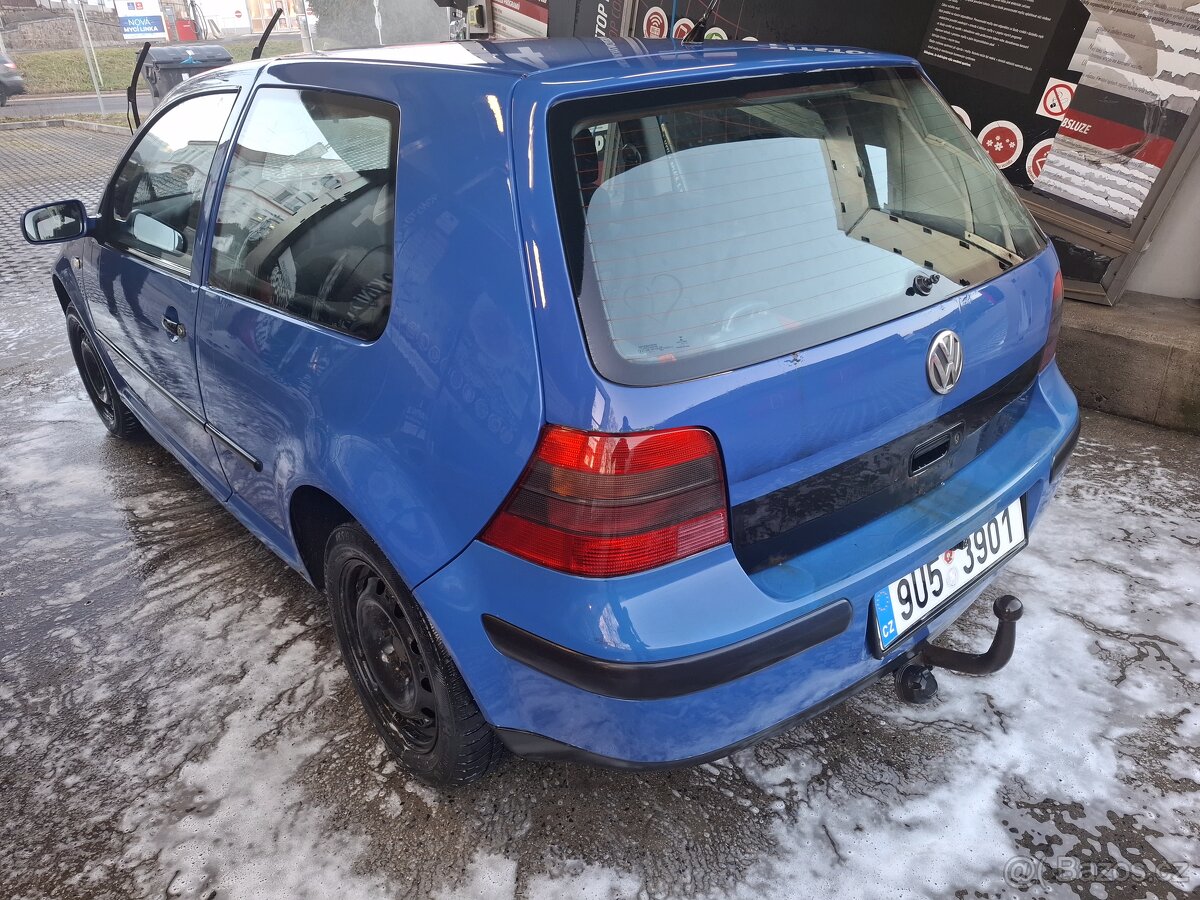 Golf IV - 3