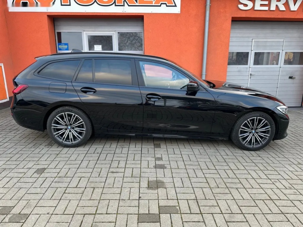 BMW Řada 3, 320D 140KW SPORT,HUD,LED - 3