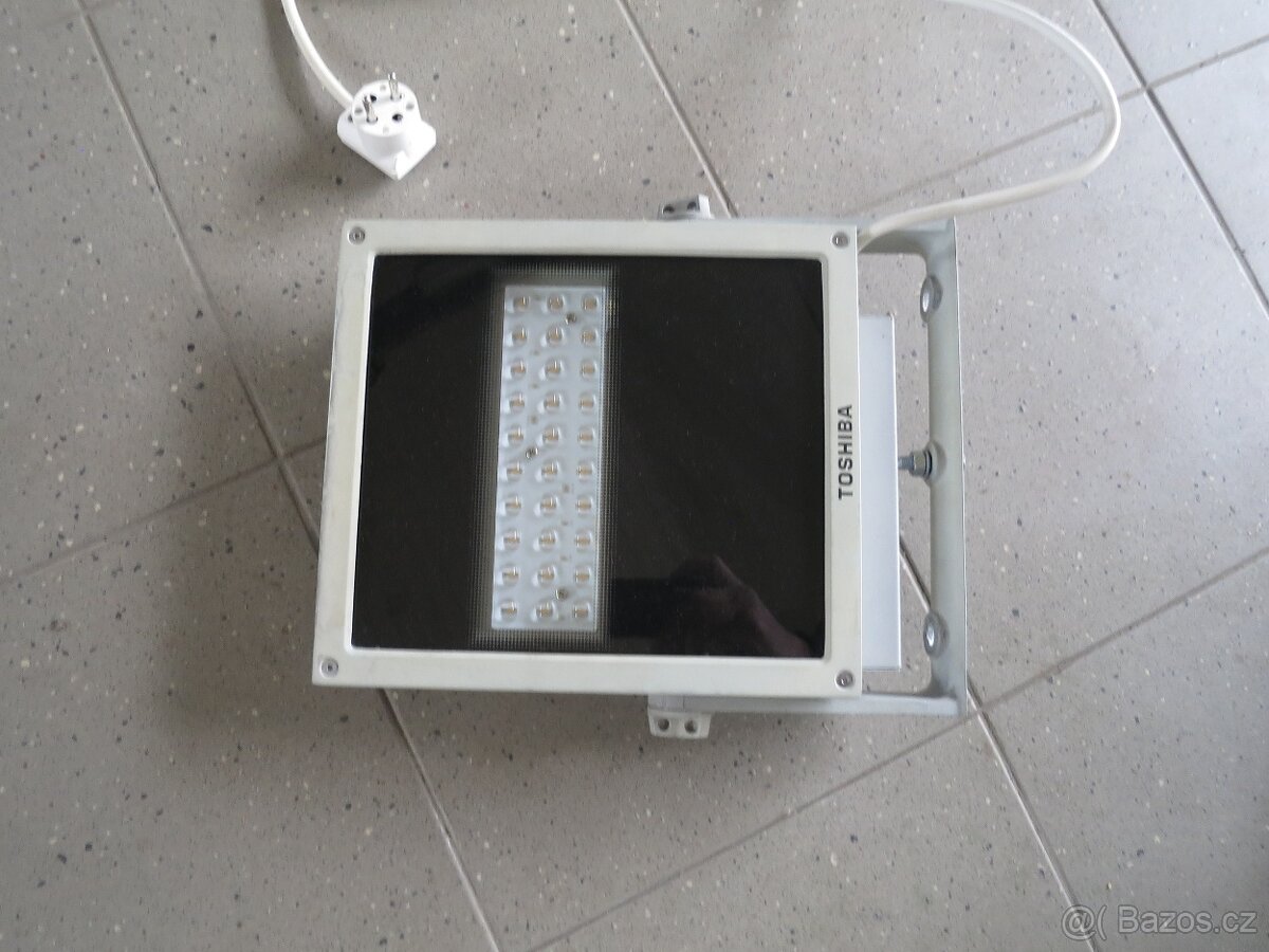 LED halogen THOSIBA. - 3