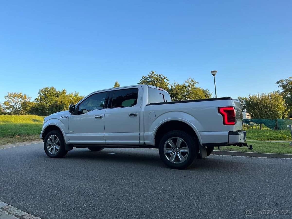 Ford F-150 Platinum 3.5 EcoBoost 4×4, r. 2017 – TOP výbava