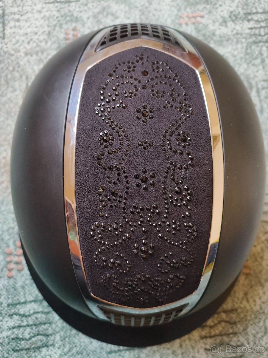 Přilba FairPlay zdobená kamínky - 3