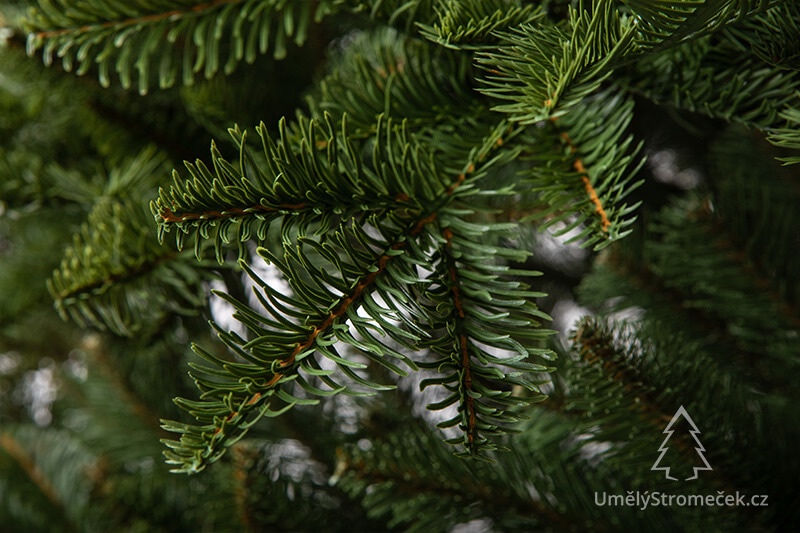 Prodám krásný 3D umělý vánoční stromek Jedle kavkazská 220cm - 3