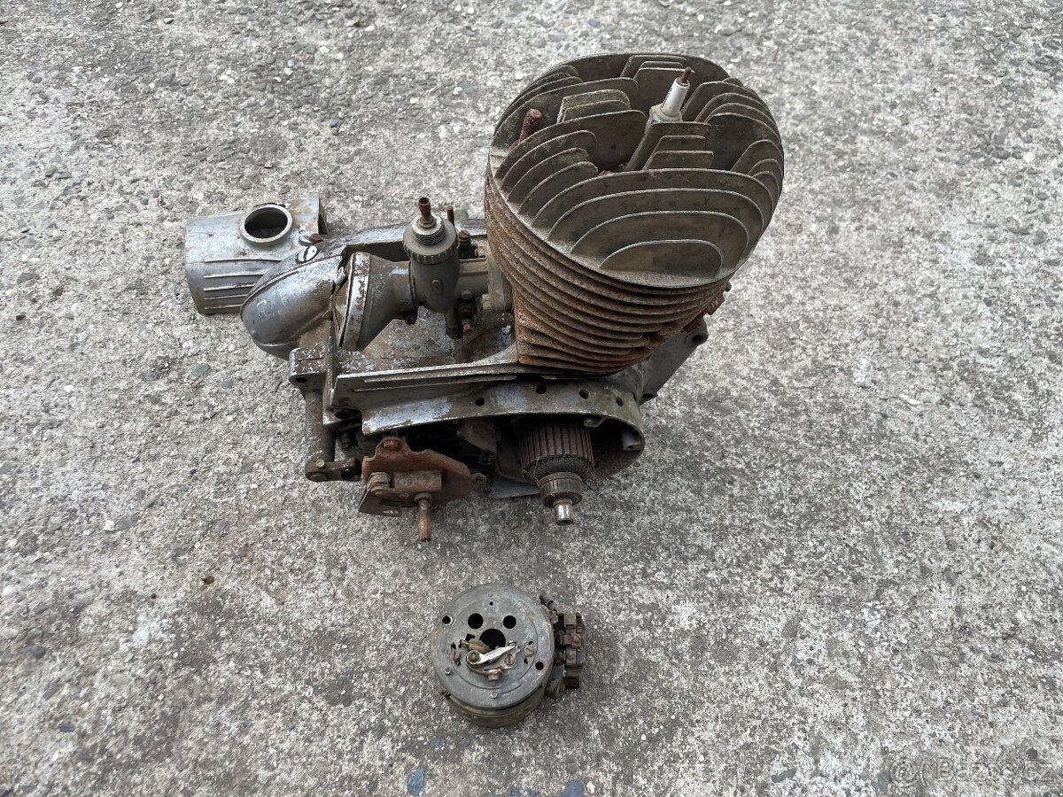 Motor Jawa 250/590 panelka - 3