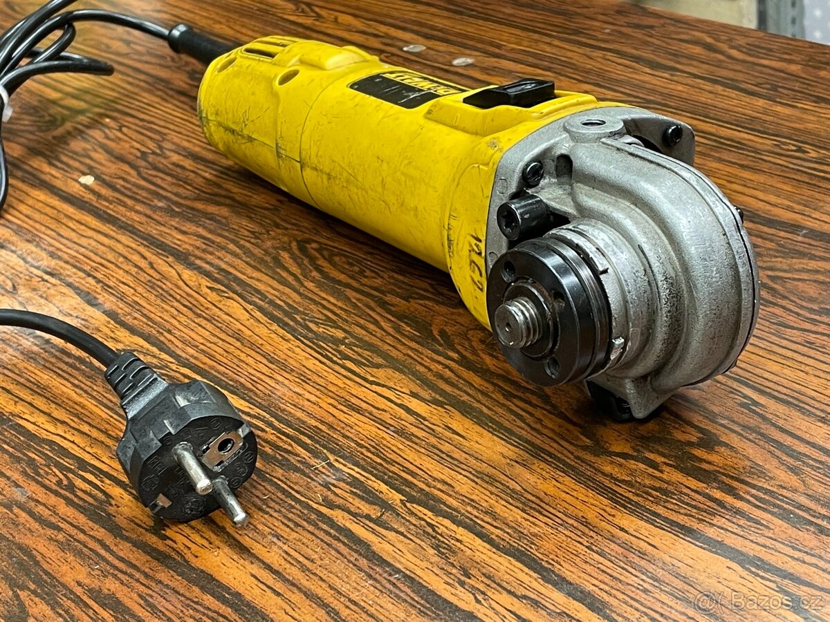 Bruska DeWalt 150mm 1400Wt - 3