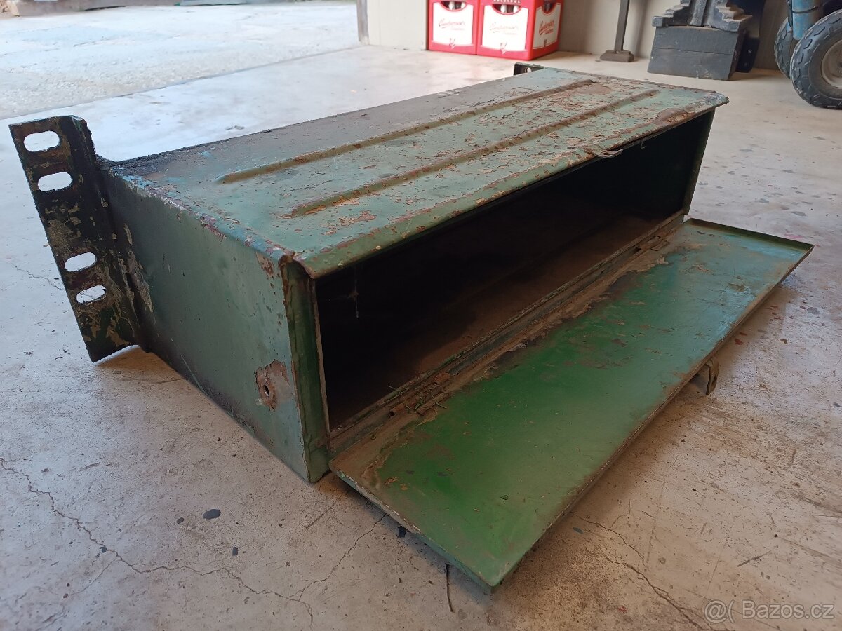 Kastlík, bedna na nářadí vlek, T174 - 3