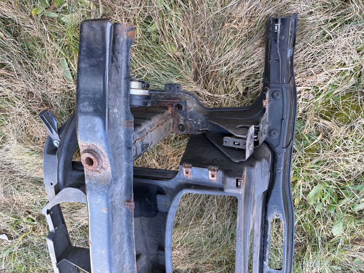 Chladičová stěna BMW E90 - 3