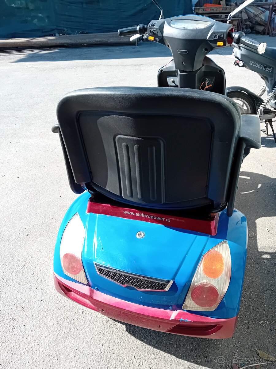 INVALIDNI ELEKTRO TRIKOLKA - 3