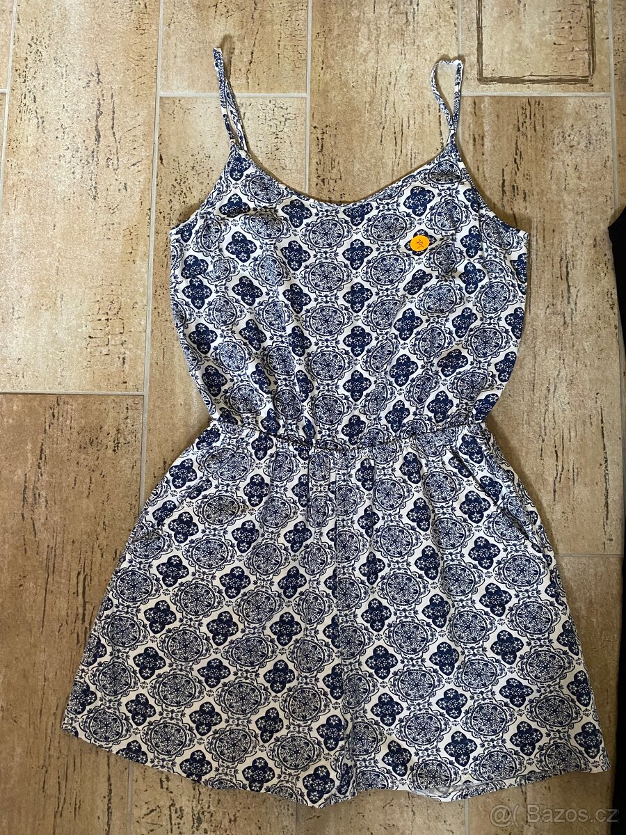 Overal, šaty, kraťasy v. 146-152 - 3