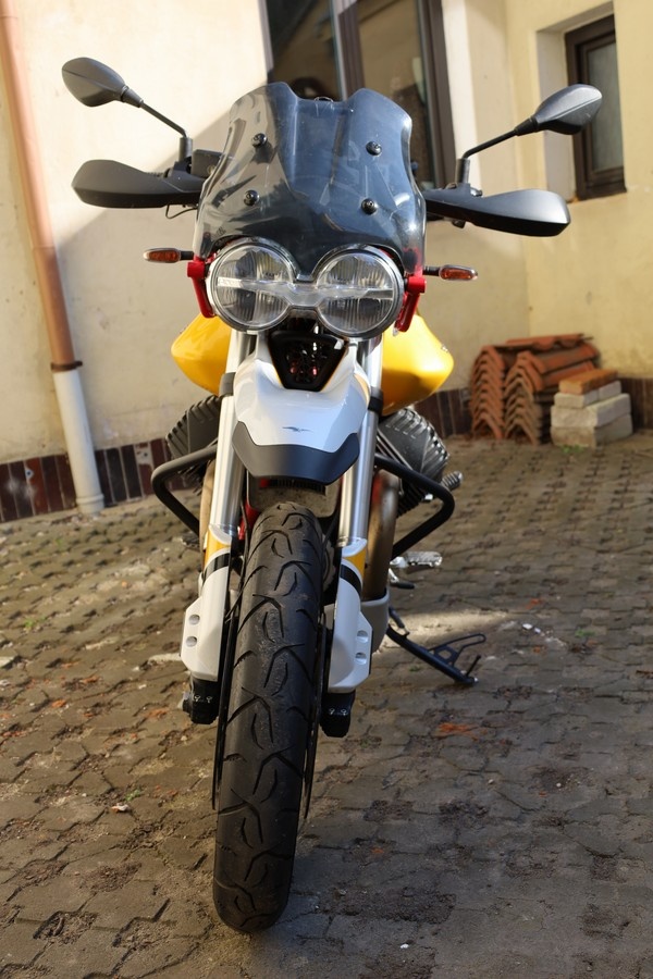 Moto Guzzi V85TT - 3