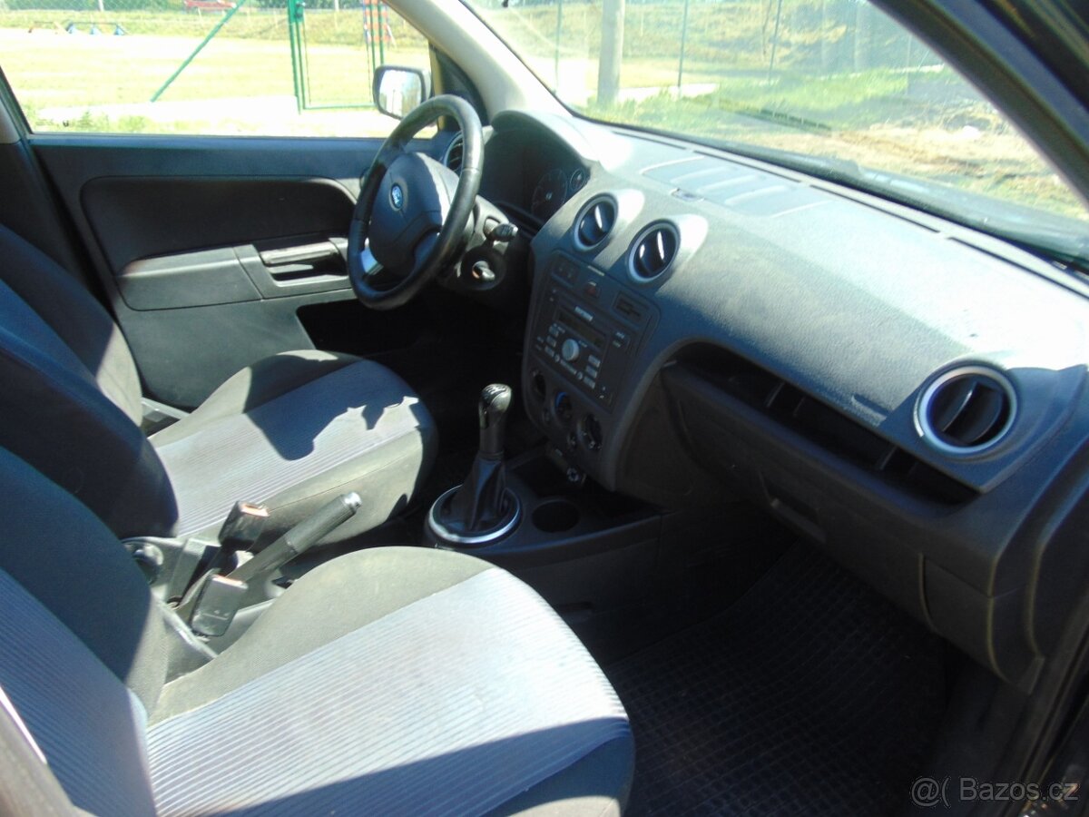Ford Fusion - 3