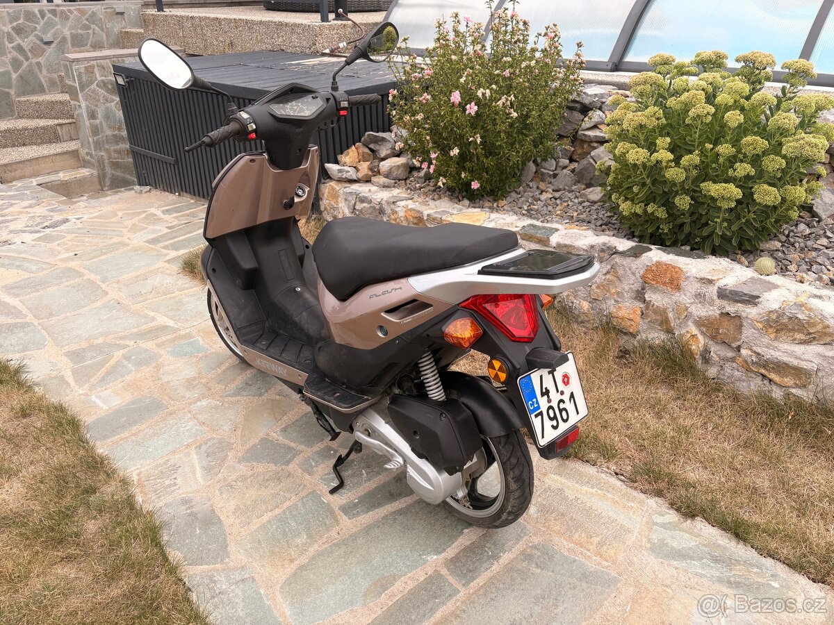 Skútr Keeway Flasch 50 - 3