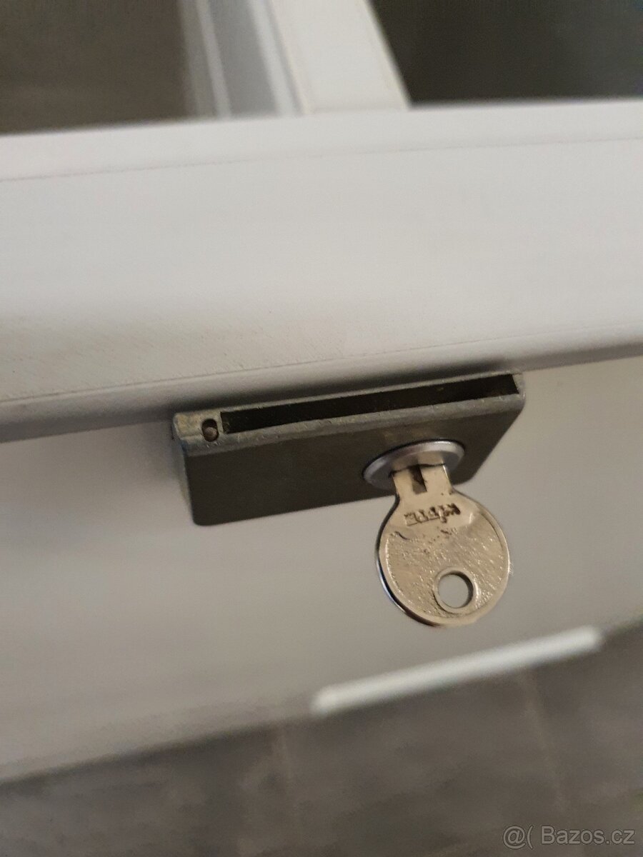 velký 200 litrů pultový mrazák truhla - 3