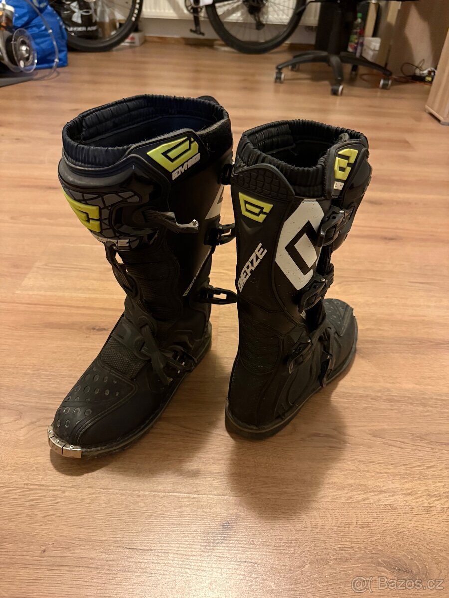 Emerze EM10 vel. 44 - 3