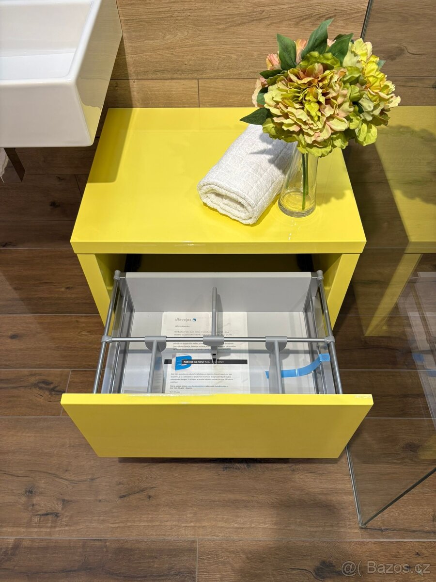 DŘEVOJAS STORM - skříňka celobarevná 60cm - 3