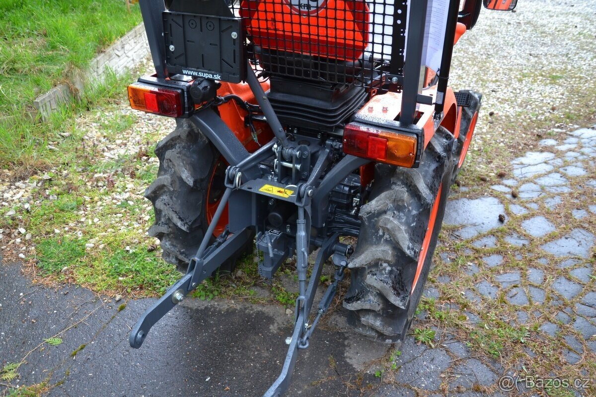 Malotraktor Kubota B1121 EC bez kabíny - 3